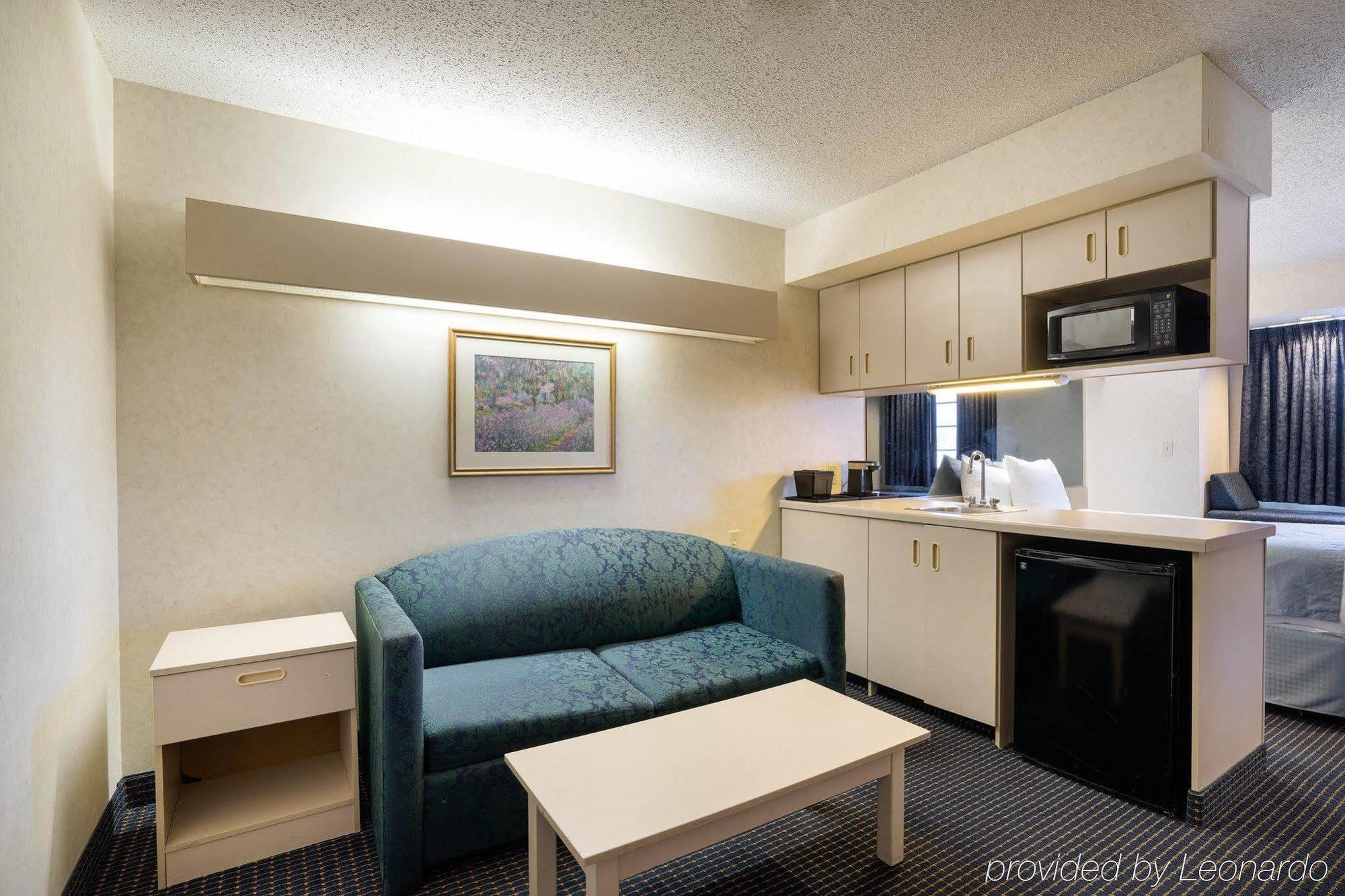 Microtel Inn & Suites By Wyndham Pittsburgh Airport Robinson Township  Exterior photo